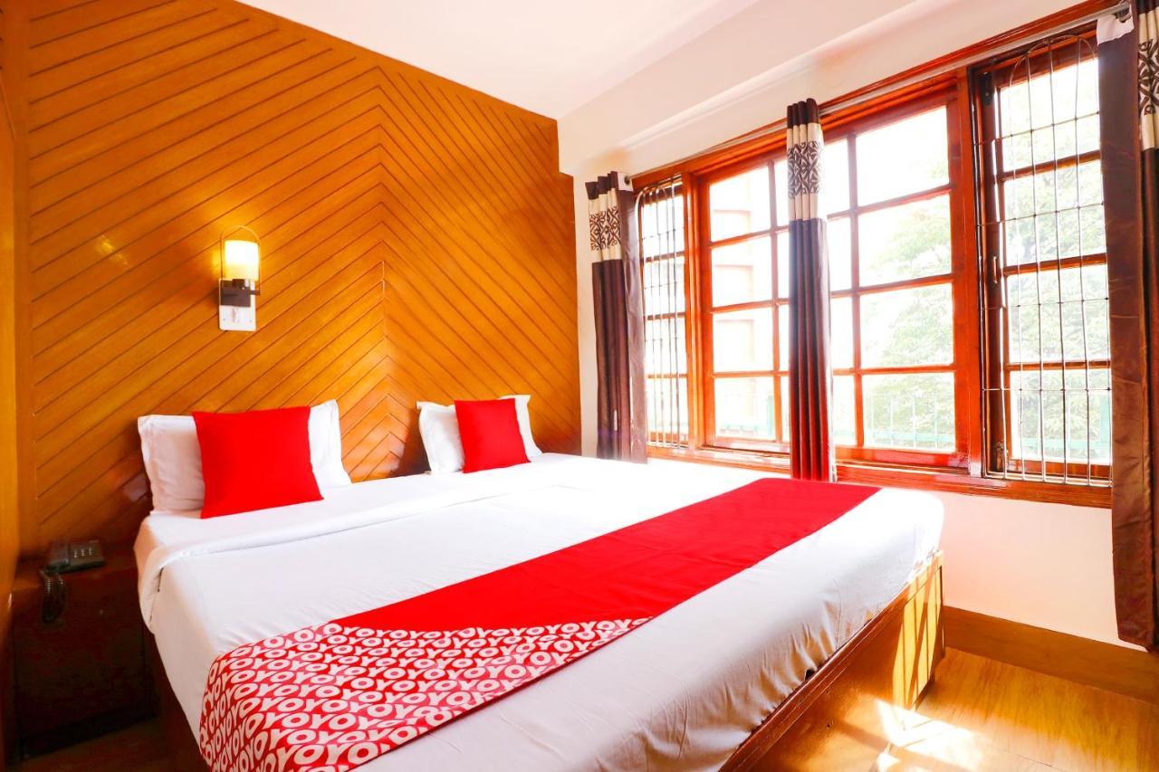 Oyo 45337 Hotel Woodland Simlá Kültér fotó