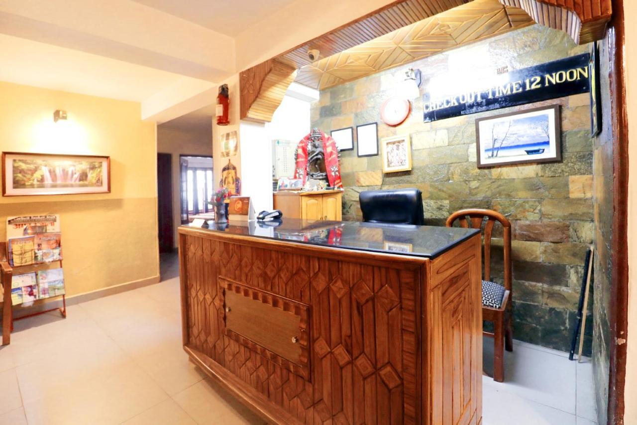 Oyo 45337 Hotel Woodland Simlá Kültér fotó